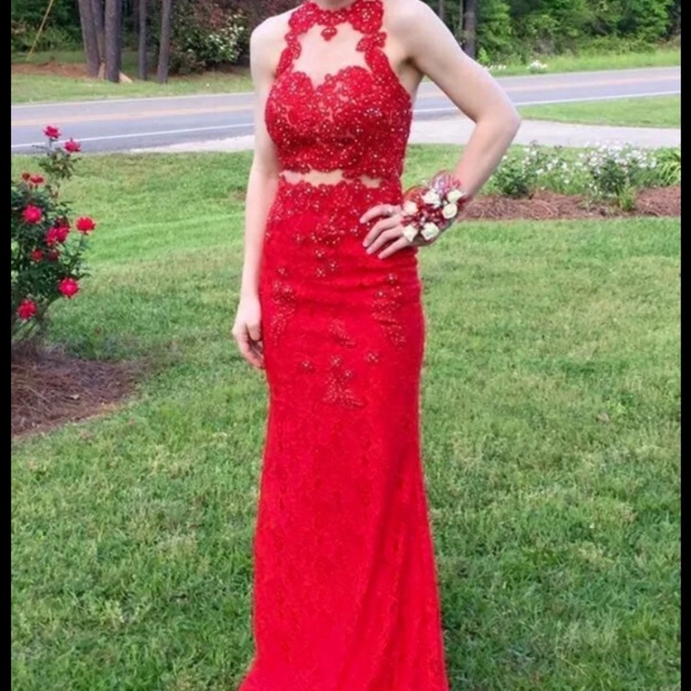 Red prom dress